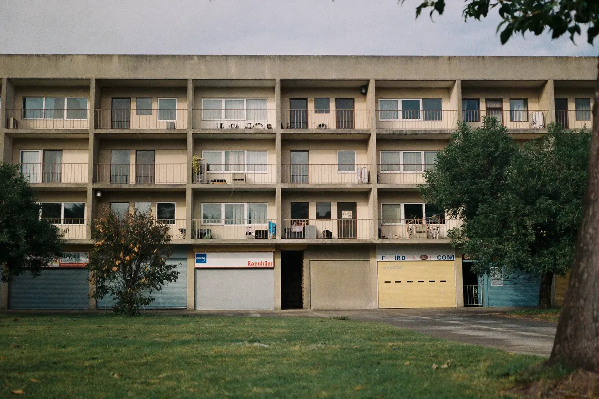 Grand ensemble des années 1960-1970 à Laval